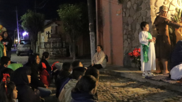 San Antonio Tlayacapan celebrates traditional posaditas